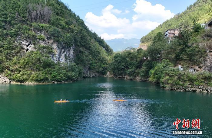贯穿天生三, 地户外运动, bt 贯穿天生三, 地户外运动, bt